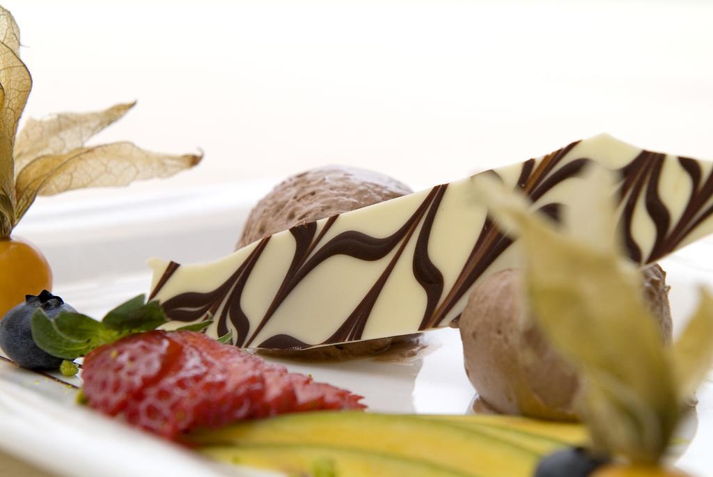 Hotel Restaurant Roemer Merzig Ngoại thất bức ảnh